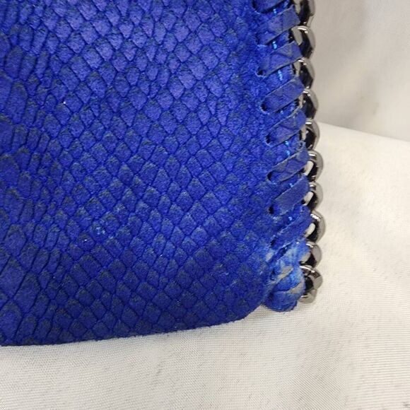 Women's Leather Gunmetal Chain Bag - Cobalt Python - Picture 8 of 9